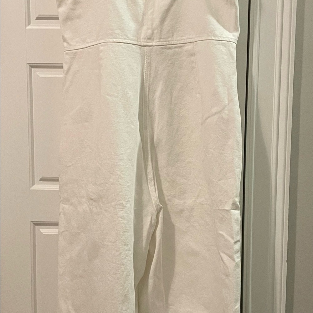 Stylish White Button-Down Jumpsuit - image 2